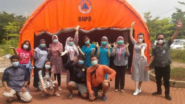 Tenda Darurat 2tangsel Ekoardiyanto Pemkot Jaksel bangun tiga tenda darurat besar dengan kapasitas masing-masing 20 tempat tidur di Rumah Lawan Covid (RLC), Tandon Ciater untuk pasien tanpa gejala atau gejala ringan. (Foto: Eko Ardiyanto).