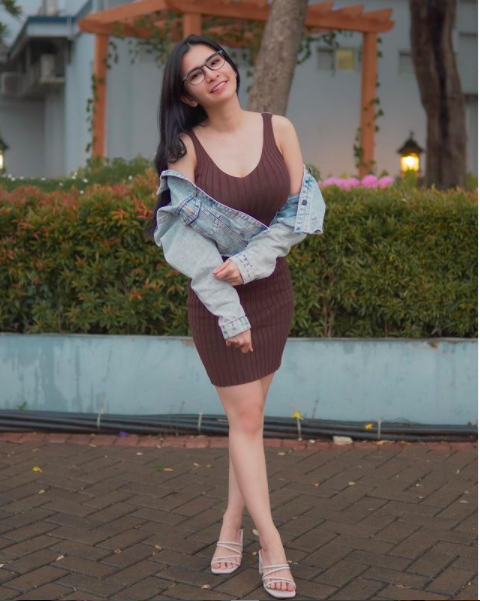 Maria Vania berbagi rahasia tentang bodynya yang seksi tanpa operasi plastik. (Foto: Instagram)