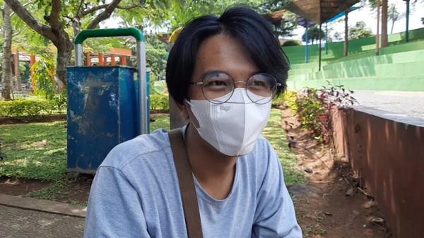 Asep Lutfi Suparman, pemilik kedai kopi Look Up. (Foto: iNews/Asep Juhariyono)