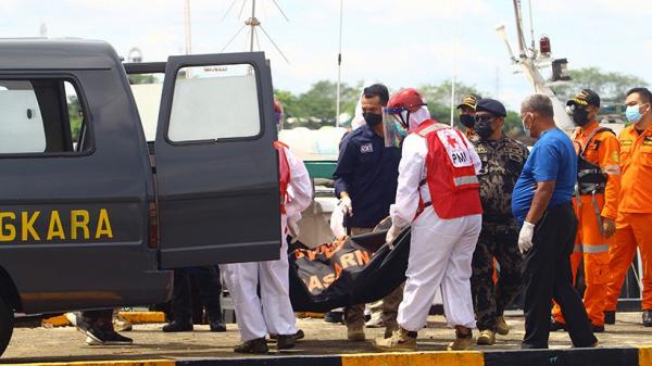 ABK korban tenggelam di perairan Kalimantan Barat. (Foto: Antara)