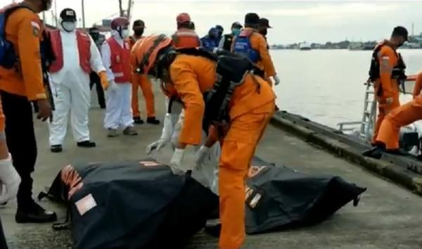 Puluhan ABK kapal tenggelam di perairan Kalimantan Barat belum ditemukan. (Foto: iNews/Uun Yuniar)