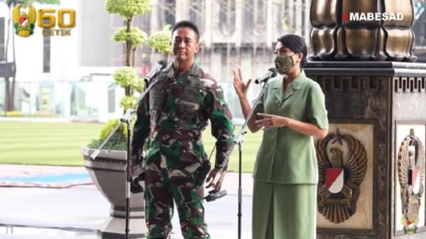 KSAD Jenderal TNI Andika Perkasa dan Ketua Umum KCK Hetty Andika Perkasa. (Foto: Dispenad).