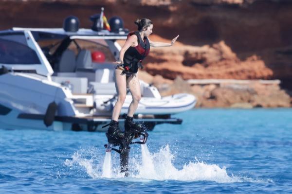 Pacar Jorginho, Catherine Harding. (foto: The Sun)