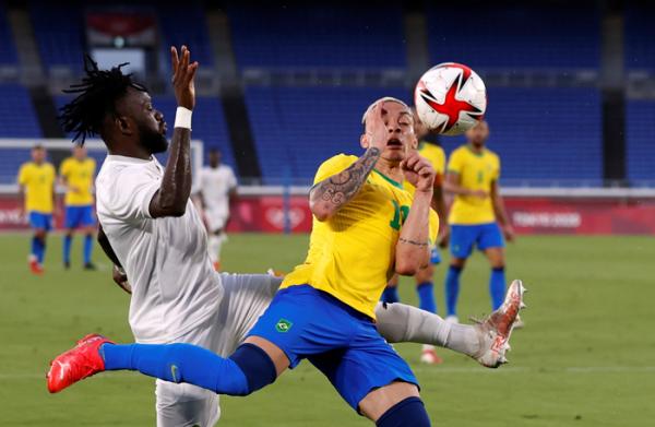 Brasil Brasil ditahan Pantai Gading 0-0 (Foto: Reuters)