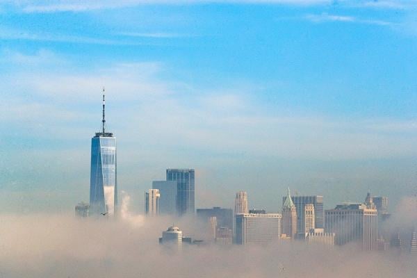 Gedung One World Trade Center (kiri). (Foto: Reuters)
