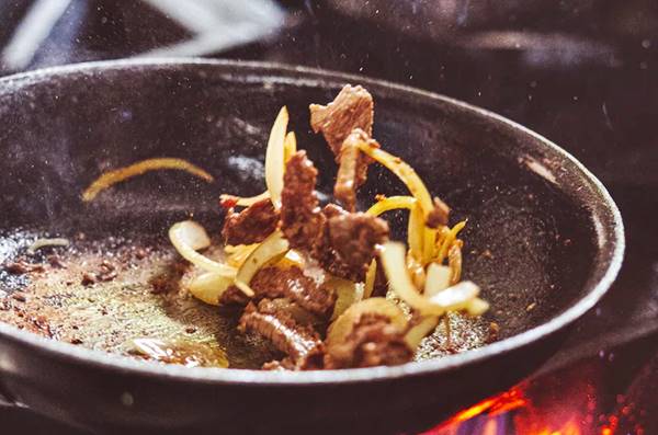 Ilustrasi menggunakan teknik sauteing (Foto: Unsplash)