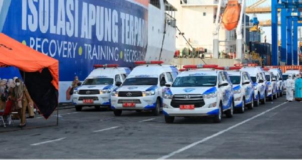Kapal Umsini menampung 100 pasien Covid-19 di Kota Makassar. (Foto: MNC Portal/Arham Hamid)