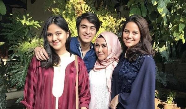 Fakta Menarik Nella Regar, Penyanyi Lawas Era 1990-an Pernah Sukses Main Sinetron Kini Berhijab