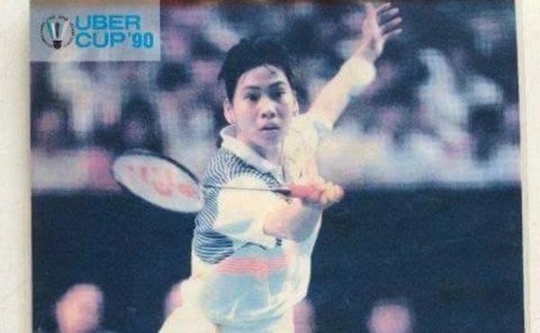 Legenda bulu tangkis China Huang Hua ternyata kini malah menjadi warga negara Indonesia. Huang Hua merupakan rival dari Susi Susanti. (foto: Facebook Katakita)