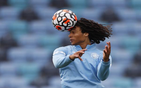 Nathan Ake Bek Manchester City asal Belanda, Nathan Ake. (Foto: REUTERS/Lee Smith)