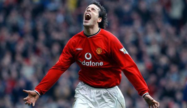 Striker legendaris Manchester United (MU) Ruud van Nistelrooy jumpa banyak bek tangguh sepanjang kariernya. Tapi ada empat yang bikin dia ciut nyali. (Foto: ManUtd.com)
