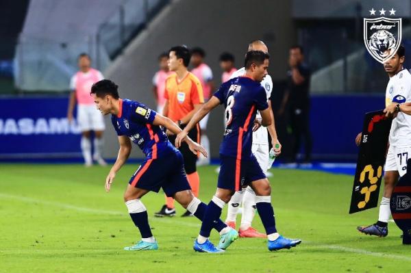 Abimanyu JDT Abimanyu masuk pada menit ke-76 mengantikan gelandang senior asal Malaysia, Safiq Rahim. Pemain berusia 22 tahun itu memakai nomor punggung 71. (foto: facebook/johorsoutherntigers.com.my)