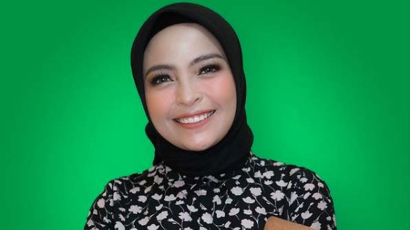 Tantri Kotak, salah satu artis yang punya kontrakan terbanyak. (Foto: IG)