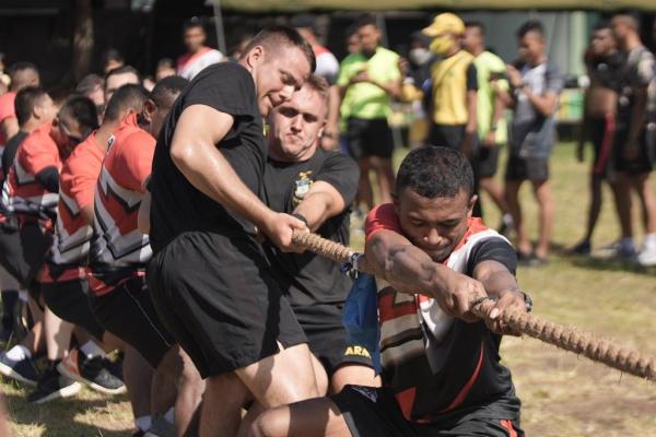 US Army dan TNI AD menggelar sport day di Balikpapan (Foto: TNI AD)