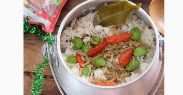 Ilustrasi Makanan Khas Batak Halal, Ikan Teri Medan