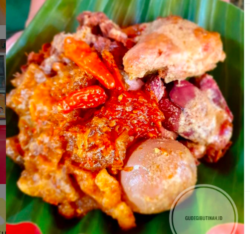 Gudeg Bu Tinah terkenal nikmat dengan harga murah viral di media sosial Instagram dan TikTok. (Foto: Instagram)