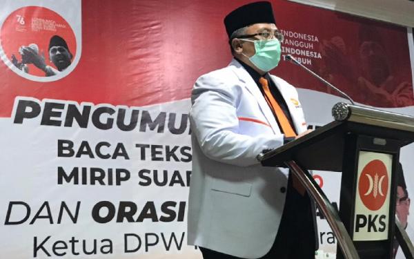 Ketua DPW PKS Jabar Haru Suandharu menyampaikan orasi kebangsaan. (Foto: istimewa)