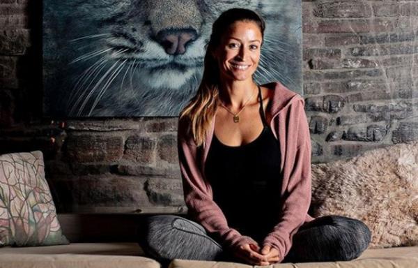 Siapa yang masih ingat dengan sosok Rebecca Loos. Dia perempuan yang nyaris membuat istri David Beckham, Victoria bunuh diri. (Foto: Instagram/rebecca.loos)