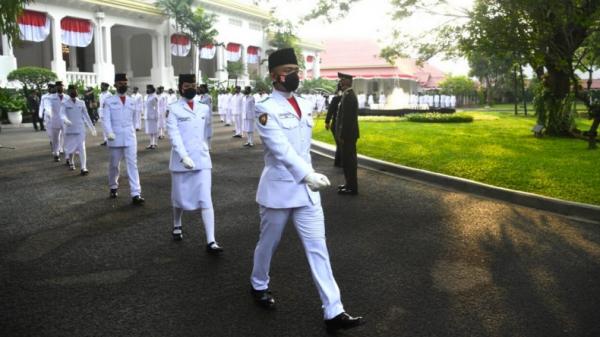 Tim Indonesia Tangguh Paskibraka 2021 Tim Indonesia Tangguh dari Pasukan Pengibar Bendera Pusaka (Paskibraka) akan mengibarkan bendera Merah Putih pada Upacara Peringatan Detik-Detik Proklamasi di Istana Merdeka, Jakarta, pada Selasa, 17 Agustus 2021. (Foto: BPMI Setpres)