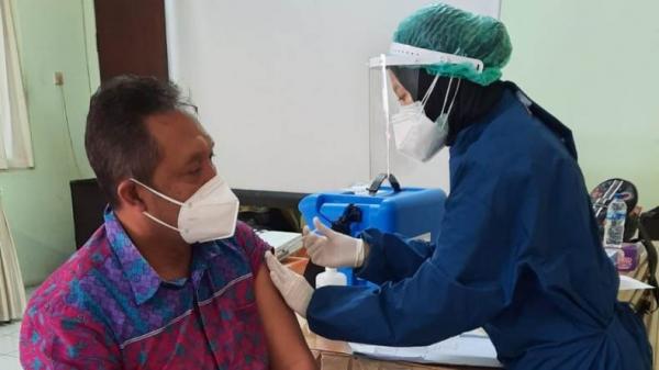Karyawan Perhutani Surakarta Disasar Vaksinasi Gotong Royong 