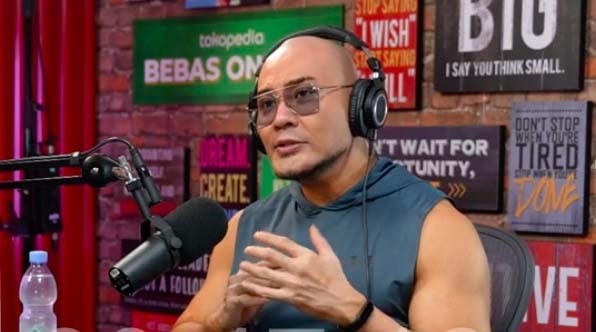22 Deddy Corbuzier1 Deretan Artis Mualaf Merayakan Lebaran. (Foto: Instagram)