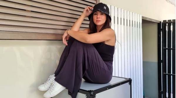 23 Wulan Guritno Artis cantik kini punya banyak tato. (Foto: instagram)