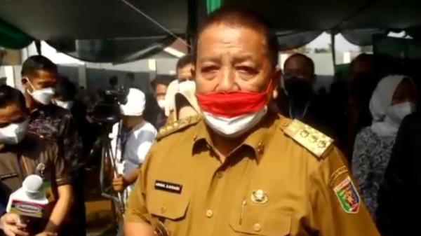 Gubernur Lampung Arinal Djuanaidi saat meninjau vaksinasi Covid-19 untuk ibu hamil (Andres Afandi/MNC Portal)