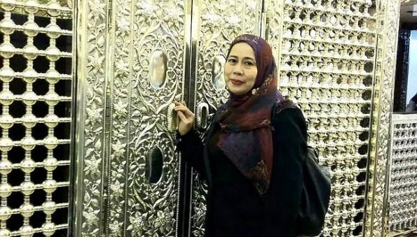 Artis hamil di usia nyaris 50 tahun. (Foto: instagram)