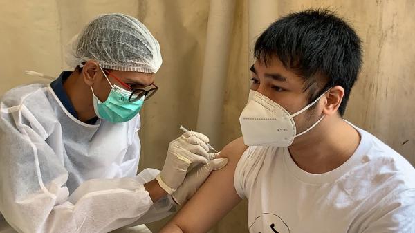 Vaksinasi Covid-19 digelar kelima kalinya oleh MNC Peduli (Foto : Jonathan Nalom)