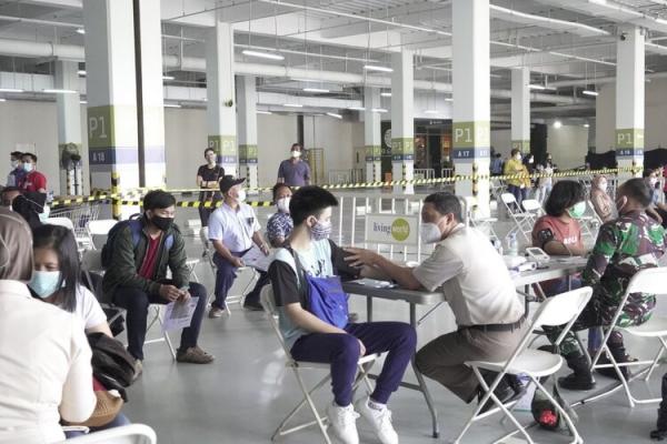 Kegiatan vaksinasi massal di Living World Alam Sutera. (Foto: dok Living World)