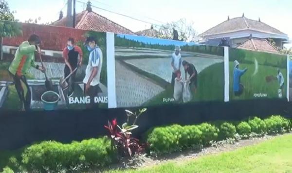 Mural kritik sosial di Klungkung, Bali. (Foto: iNews/Juli Arsana)