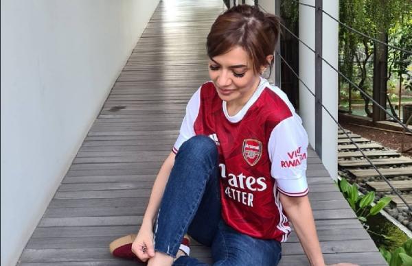 Najwa Shihab fans berat klub Arsenal (foto: Instagram/Najwashihab)
