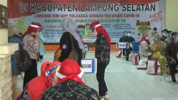 Vaksinasi Covid-19 di Lampung Selatan (Ruslan AS/MNC Portal)