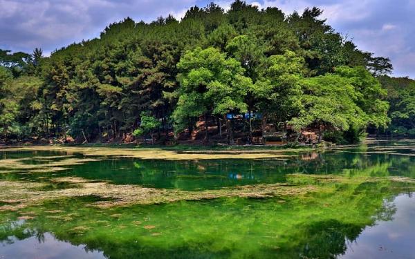 Telaga Remis Kuningan Telaga Remis Kuningan (Foto: Instagram/@putu_agung73)