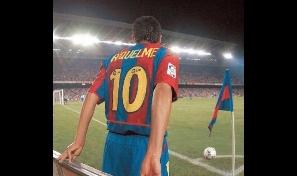 Juan Roman Riquelme memakai nomor 10 Barcelona (foto: Instagram)