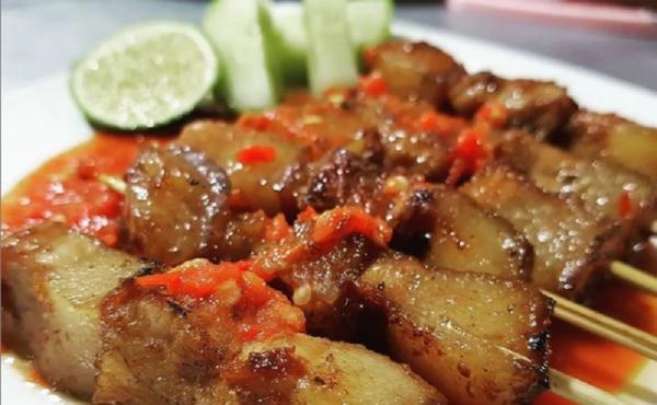 Sate Plecing. (Foto: Sate Plecing Siobak Singaraja)