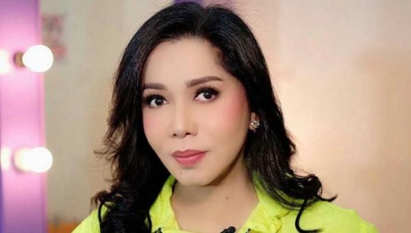 Kisah Cinta Iis Sugianto Menikah dan Cerai Dua Kali, Salah Satunya dengan Gitaris The Mercy's 