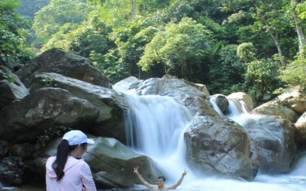Curug Leuwi Hejo Curug Leuwi Hejo (Foto: Instagram/curugleuwihejo.tourguide)