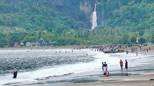 GEOPARK CILETUH Pantai di Geopark Ciletuh, Kabupaten Sukabumi. (Foto: Istimewa)