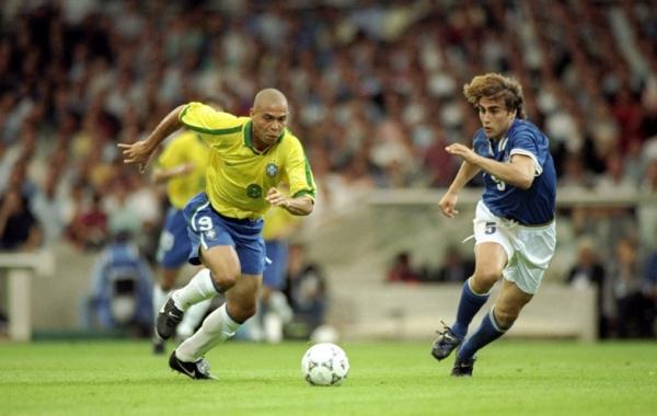 Legenda Italia Fabio Cannavaro mengakui ada satu striker yang paling ditakutinya sepanjang karier. (Foto: 90min)