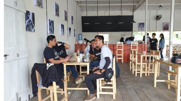 Warung Nekwan di Sambas, Kalbar. (Foto: Istimewa)