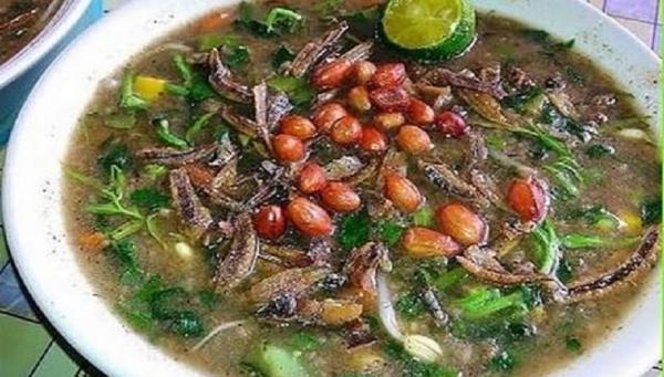 10 Makanan Khas Sambas, salah satunya bubur paddas.(Foto: Instagram ikatanmahasiswatelukkeramat)