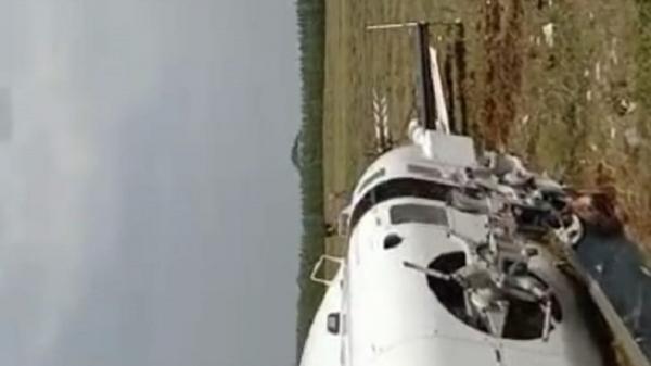 Kondisi helikopter terlihat rusak dengan baling-baling sudah hancur terpisah. (Foto: Istimewa)