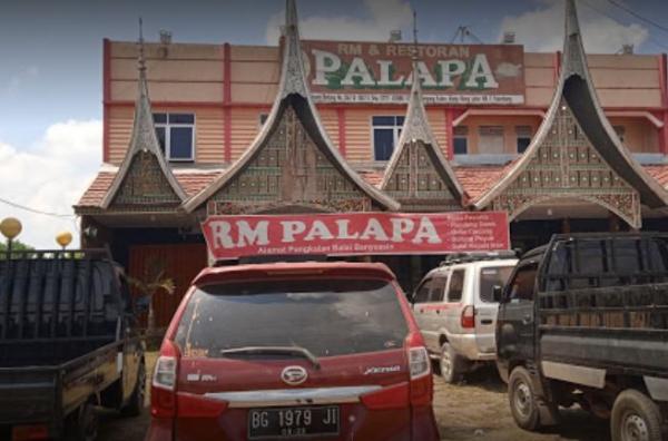 Rumah makan Palapa salah satu tempat nongkrong paling asyik di Banyuasin. (Foto: ist)