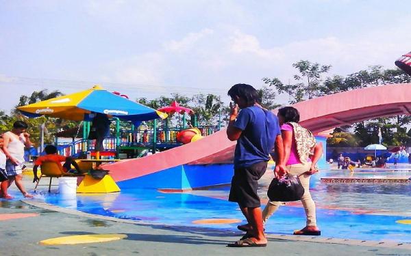 Wisata kolam renang di Cirebon, Jempol Waterpark (Foto: Instagram/@ogi_suertiana)