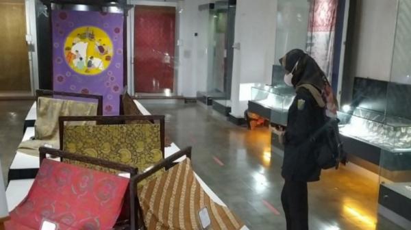 Ilustrasi Batik Khas Jawa Tengah, Pekalongan (Foto: Antara/Kutnadi.)