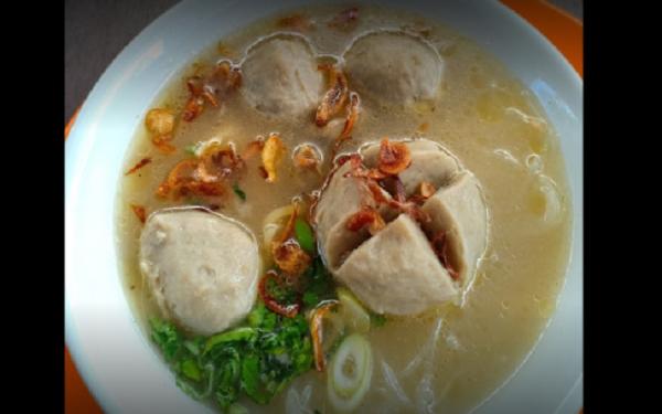 Tempat Makan di Gunungsari NTB, Pojok Lumpang Jeringo menyediakan menu bakso