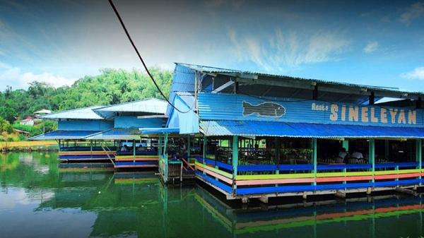 Tempat makan di Tomohon Resto Sineleyan.(Foto: Ist)