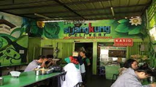 IGA BAKAR SI JANGKUNG Iga Bakar Si Jangkung yang berada di Cipaganti Nomor 75G, Pasteur, Kecamatan Sukajadi, Kota Bandung. (Foto: istimewa)