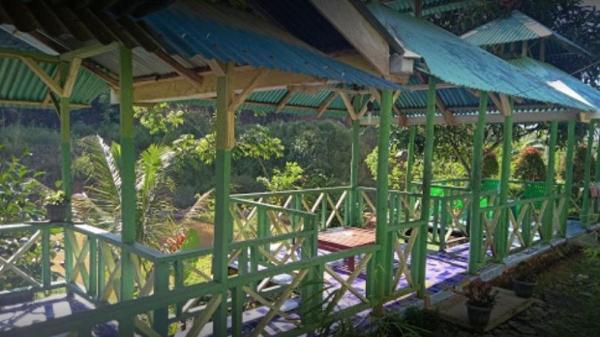 Tempat makan di Adiankoting Sumatera Utara, salah satunya Rumah Makan Citra Rasa (Foto: Picasa/Denny Hutabarat)